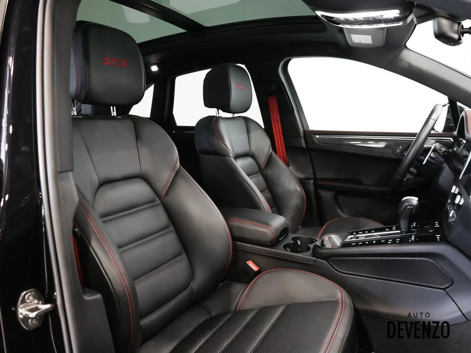 2025 Porsche Macan GTS - Image 8 of 20