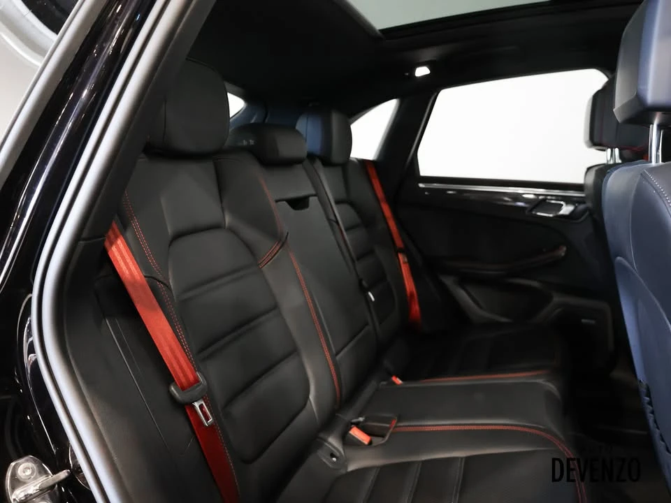 2025 Porsche Macan GTS - Image 10 of 20