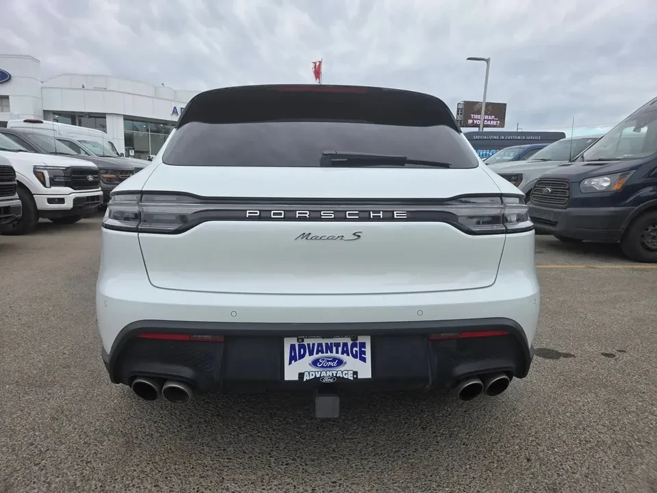 2025 Porsche Macan S - Image 4 of 9