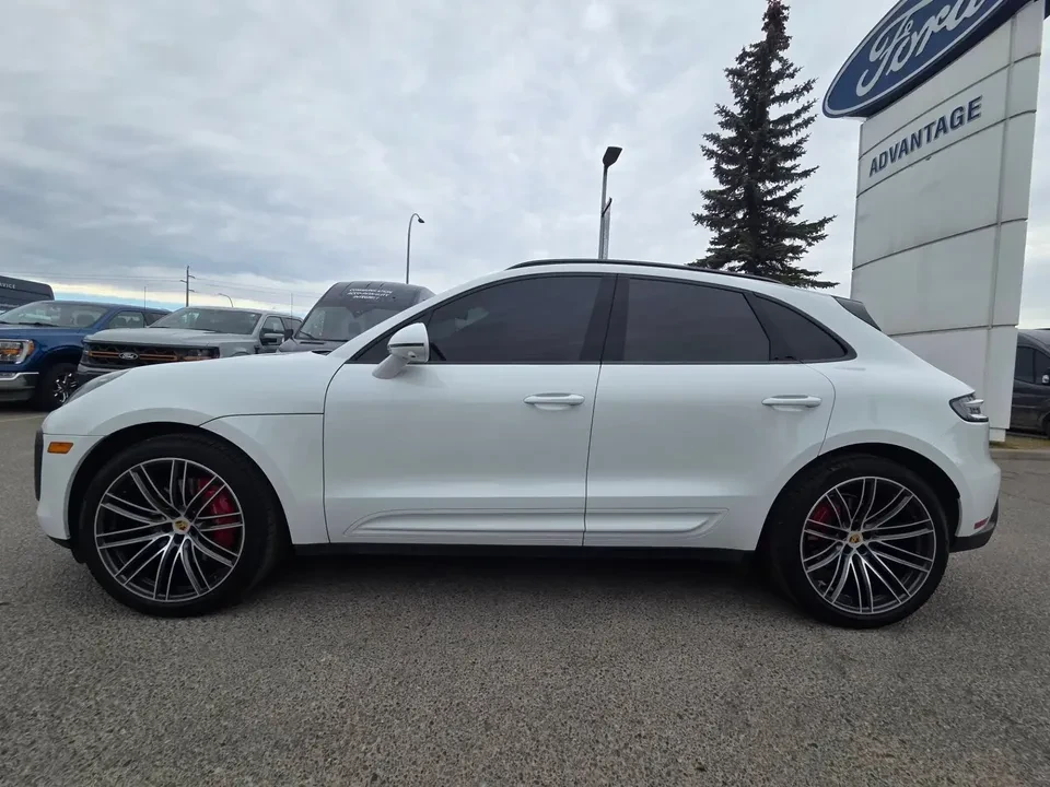 2025 Porsche Macan S - Image 2 of 9