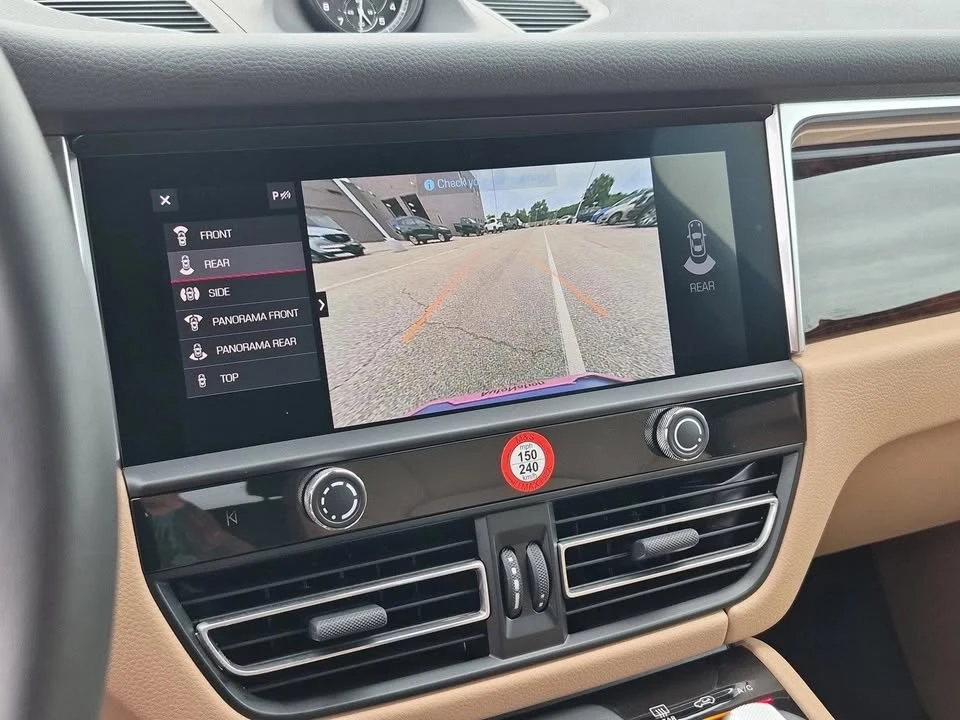 2025 Porsche Macan T - Image 17 of 19