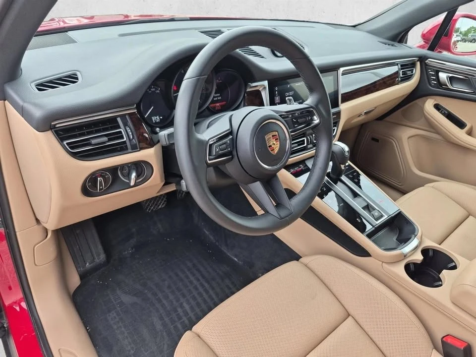 2025 Porsche Macan T - Image 12 of 19