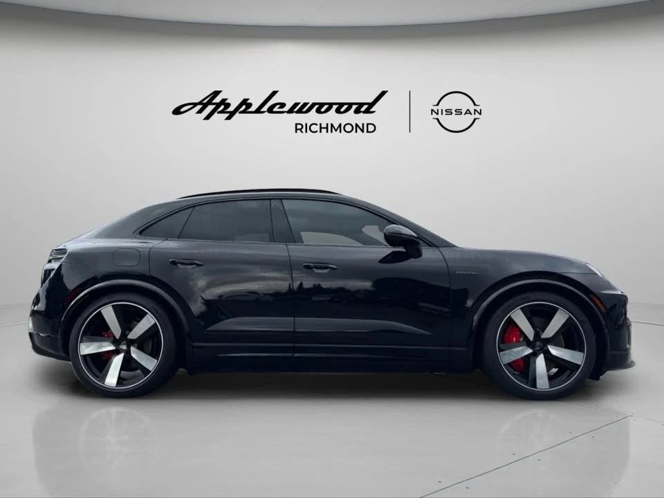 2025 Porsche Macan Turbo - Image 5 of 20