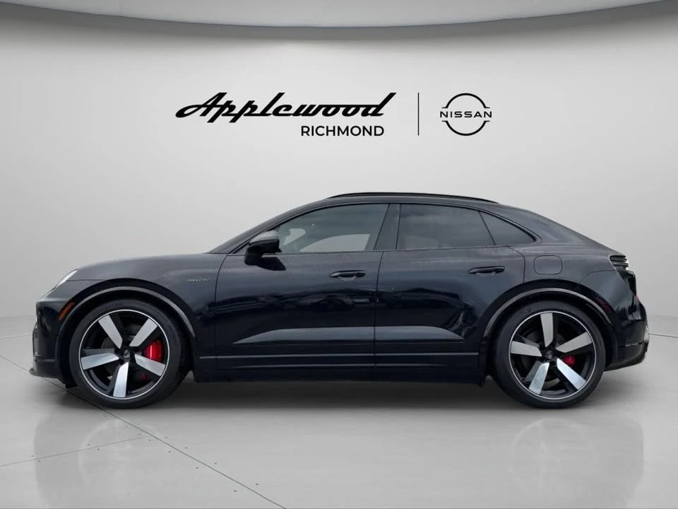 2025 Porsche Macan Turbo - Image 3 of 20