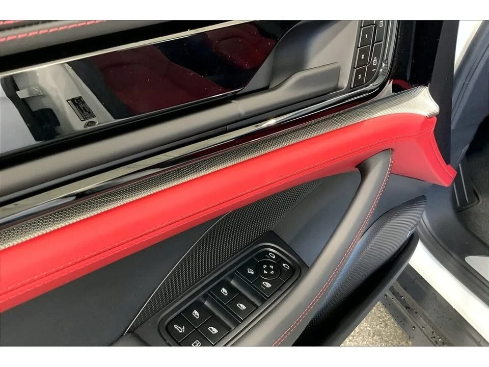 2025 Porsche 976 Panamera - Image 13 of 20