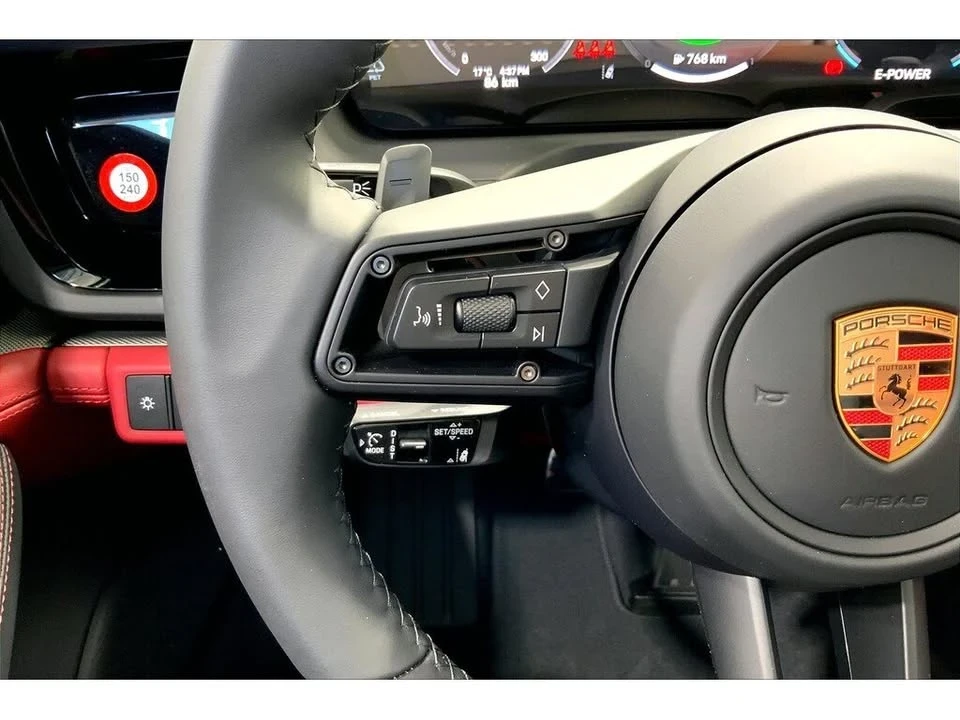 2025 Porsche 976 Panamera - Image 8 of 20