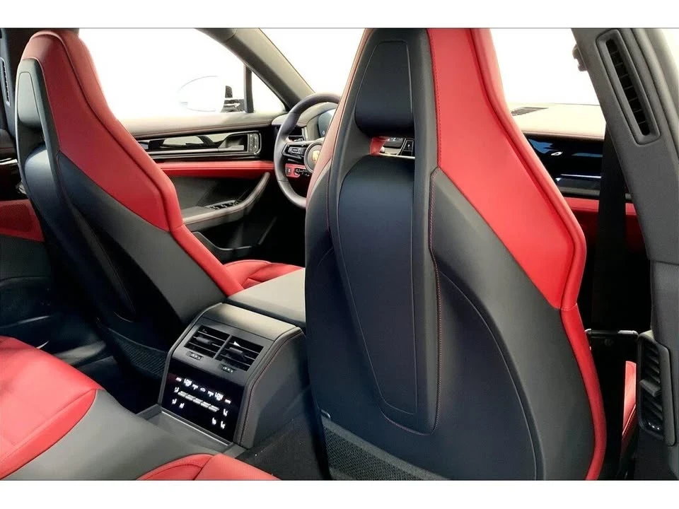 2025 Porsche 976 Panamera - Image 10 of 20
