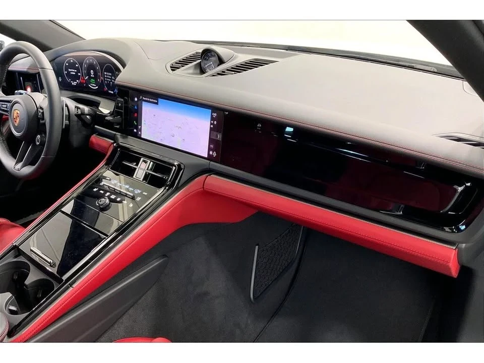2025 Porsche 976 Panamera - Image 16 of 20