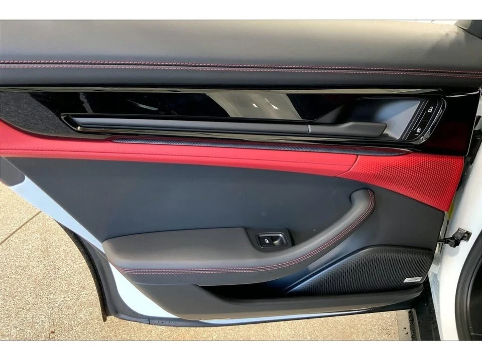 2025 Porsche 976 Panamera - Image 19 of 20