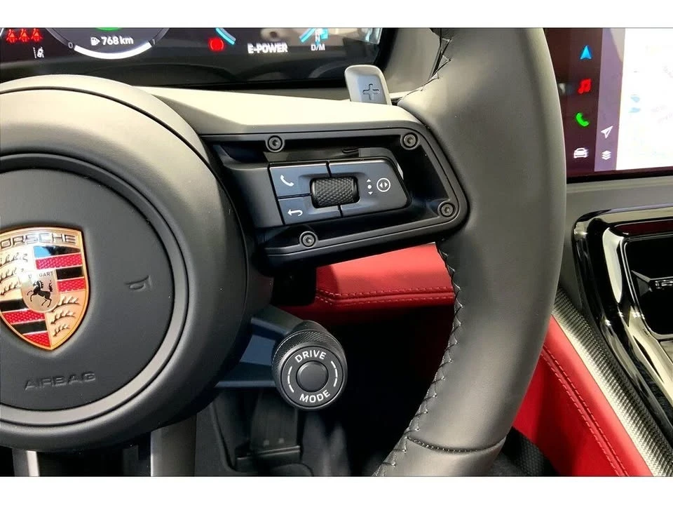 2025 Porsche 976 Panamera - Image 9 of 20