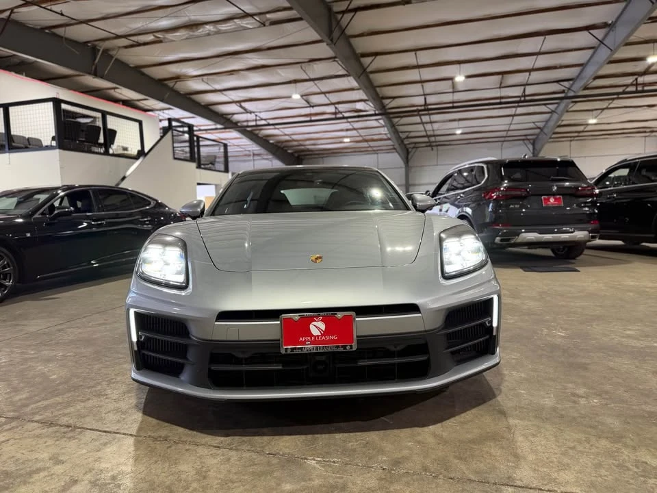 2025 Porsche 976 Panamera - Image 15 of 16