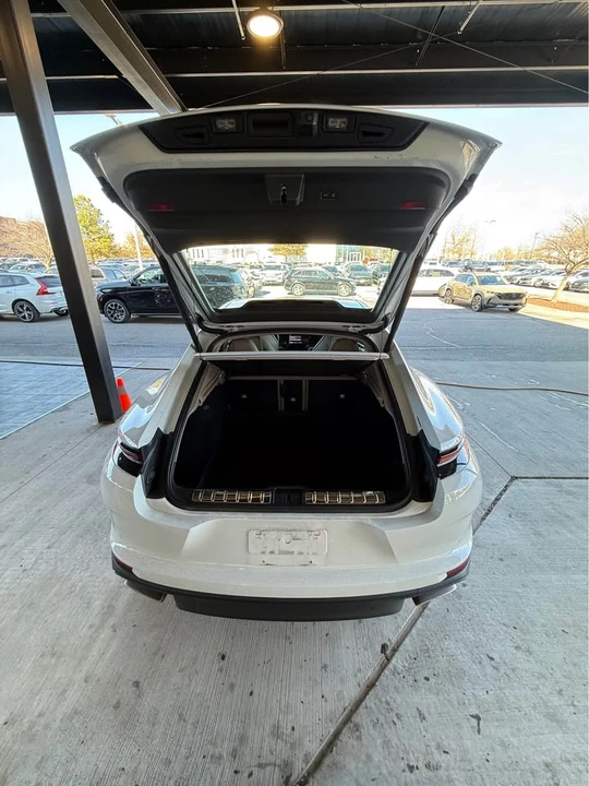 2025 Porsche 976 Panamera - Image 5 of 19