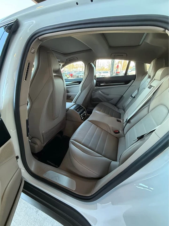 2025 Porsche 976 Panamera - Image 7 of 19