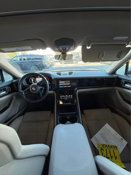 2025 Porsche 976 Panamera - Image 9 of 19