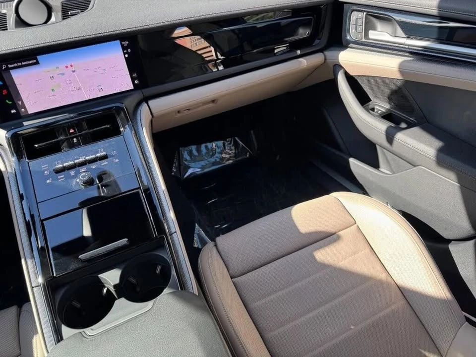 2025 Porsche 976 Panamera - Image 13 of 13