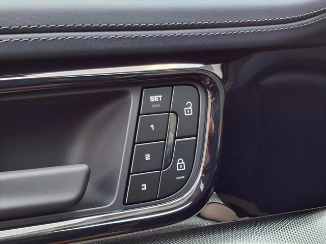 2025 Porsche 976 Panamera - Image 15 of 19