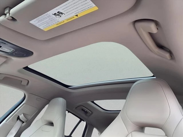 2025 Porsche 976 Panamera - Image 9 of 19
