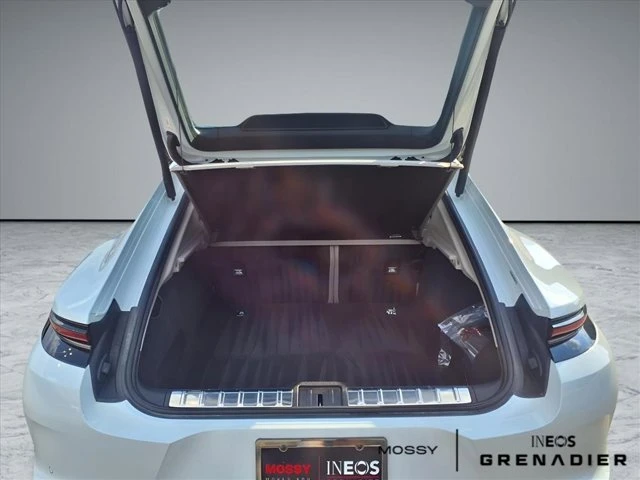 2025 Porsche 976 Panamera - Image 7 of 20