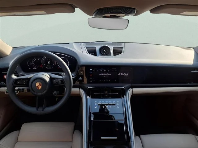 2025 Porsche 976 Panamera - Image 9 of 20
