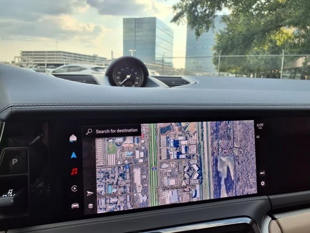 2025 Porsche 976 Panamera - Image 6 of 20