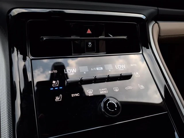 2025 Porsche 976 Panamera - Image 7 of 20