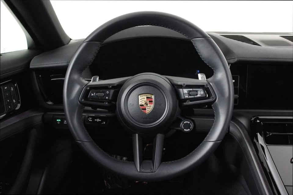 2025 Porsche 976 Panamera - Image 6 of 19