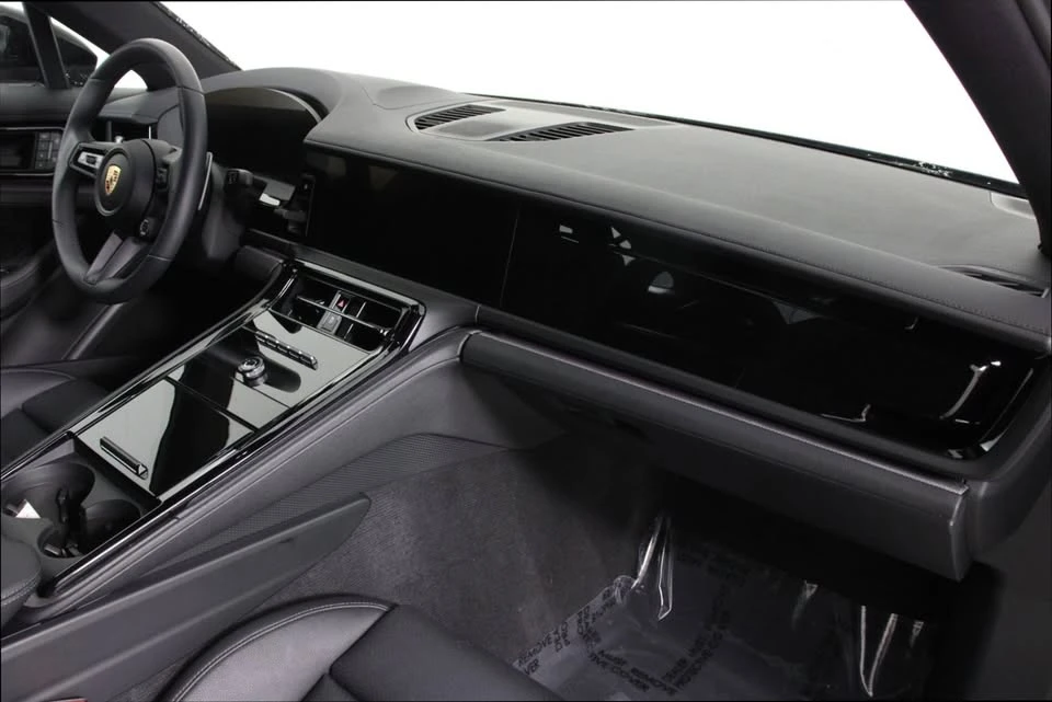 2025 Porsche 976 Panamera - Image 13 of 19