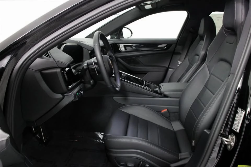2025 Porsche 976 Panamera - Image 3 of 19