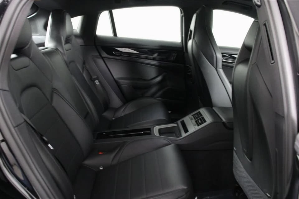 2025 Porsche 976 Panamera - Image 18 of 19