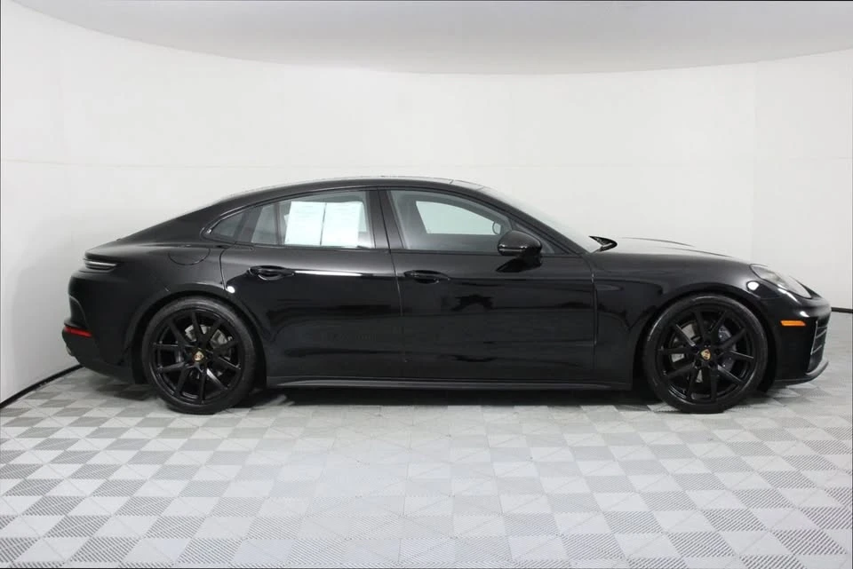 2025 Porsche 976 Panamera - Image 4 of 19
