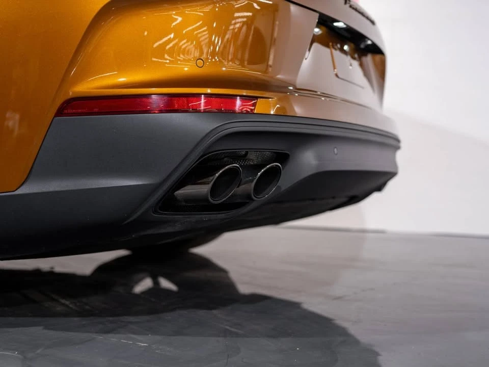 2025 Porsche 976 Panamera - Image 9 of 18