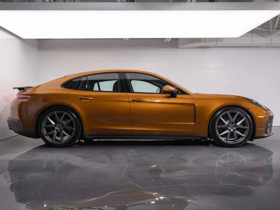 2025 Porsche 976 Panamera - Image 11 of 18