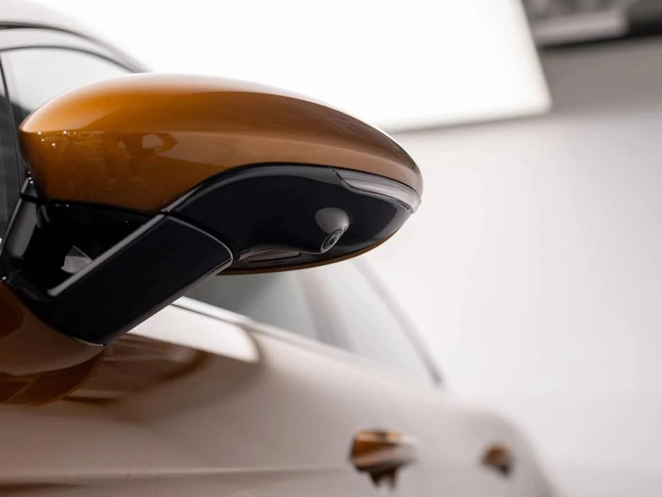 2025 Porsche 976 Panamera - Image 5 of 18