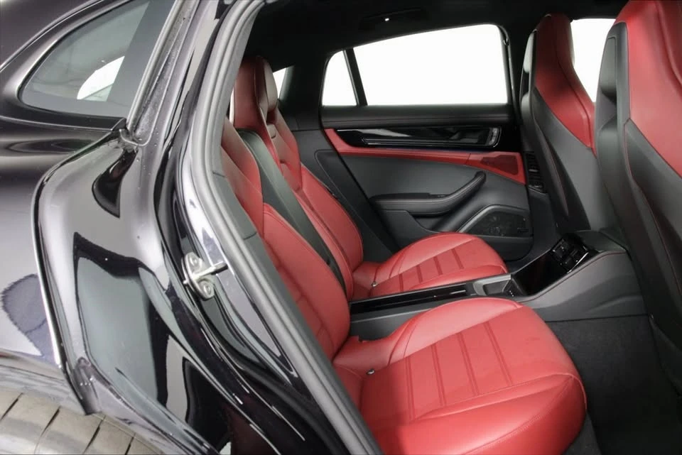 2025 Porsche 976 Panamera - Image 19 of 20