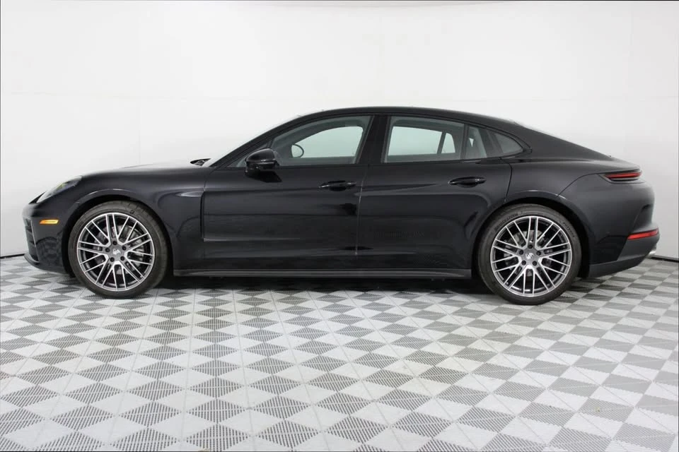 2025 Porsche 976 Panamera - Image 2 of 20