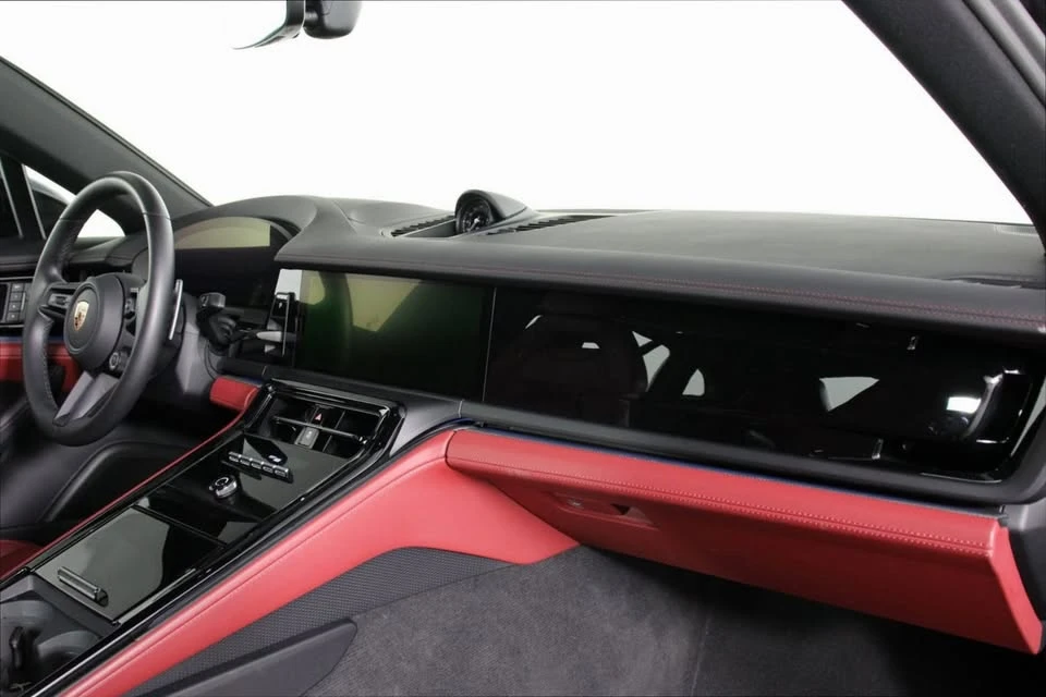 2025 Porsche 976 Panamera - Image 16 of 20