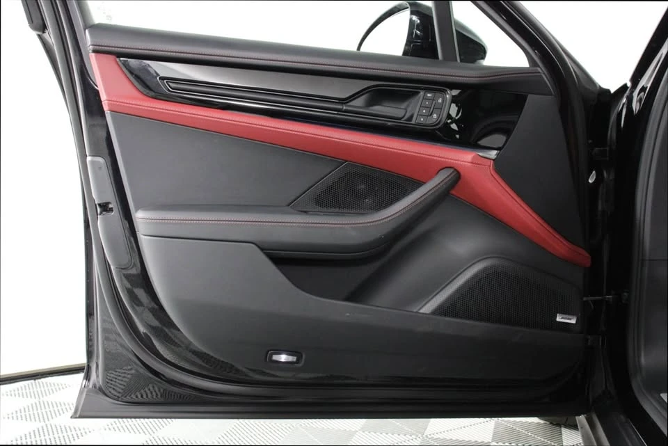 2025 Porsche 976 Panamera - Image 14 of 20