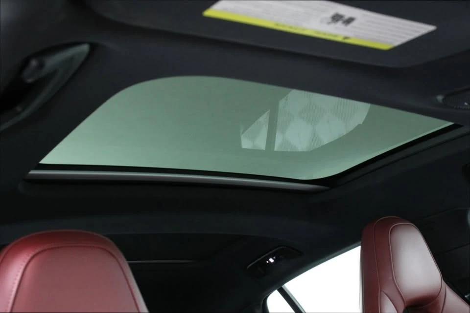2025 Porsche 976 Panamera - Image 17 of 20