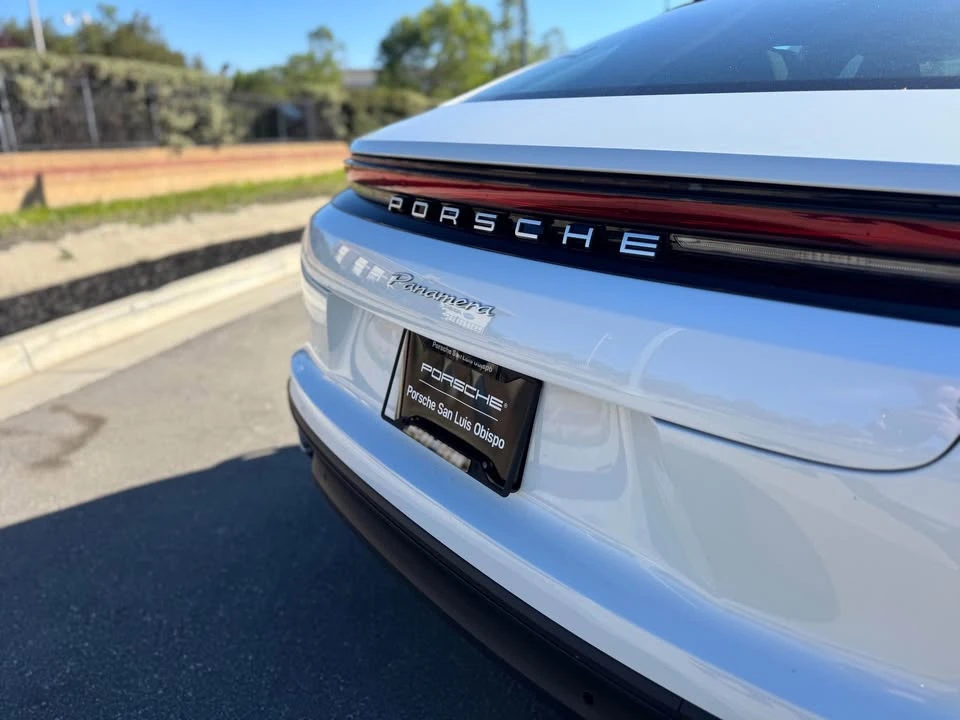 2025 Porsche 976 Panamera - Image 4 of 16