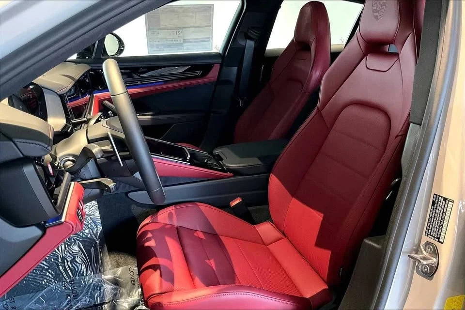 2025 Porsche 976 Panamera - Image 5 of 20