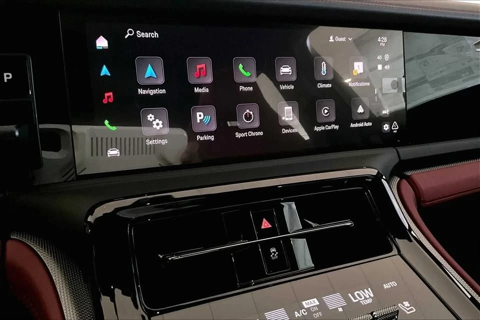 2025 Porsche 976 Panamera - Image 16 of 20
