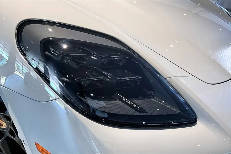 2025 Porsche 976 Panamera - Image 12 of 20