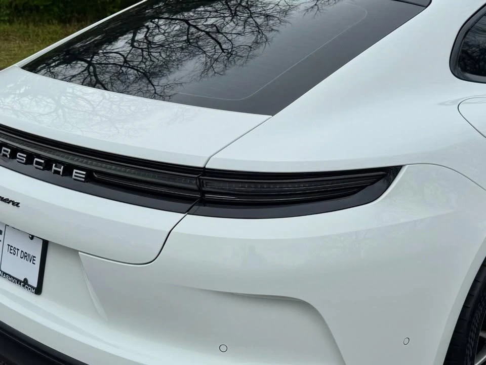 2025 Porsche 976 Panamera - Image 17 of 20
