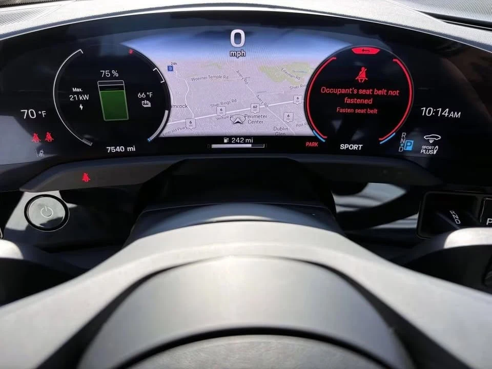 2025 Porsche Taycan - Image 10 of 15