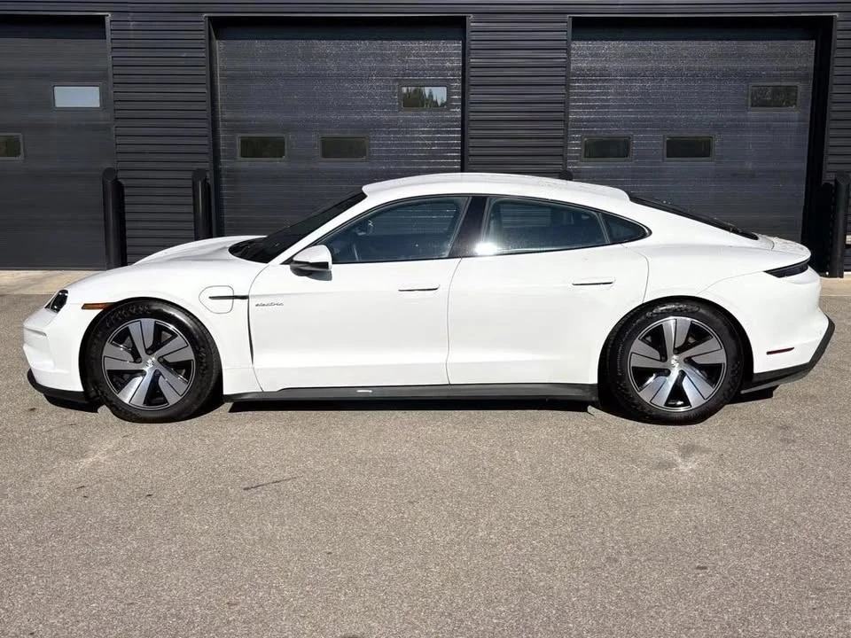 2025 Porsche Taycan - Image 4 of 15
