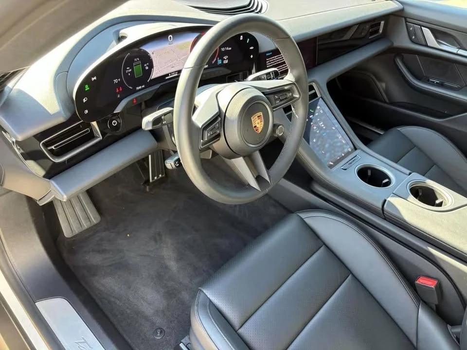2025 Porsche Taycan - Image 8 of 15