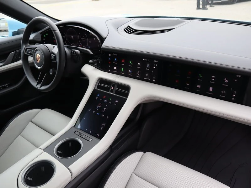 2025 Porsche Taycan 4S - Image 12 of 19