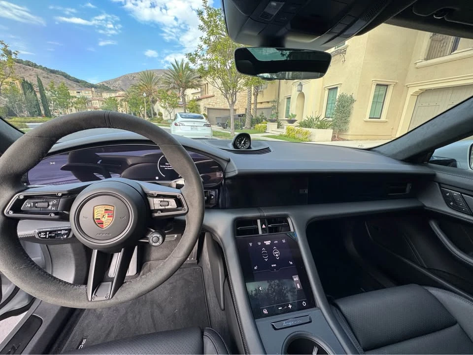 2025 Porsche Taycan GTS - Image 13 of 17