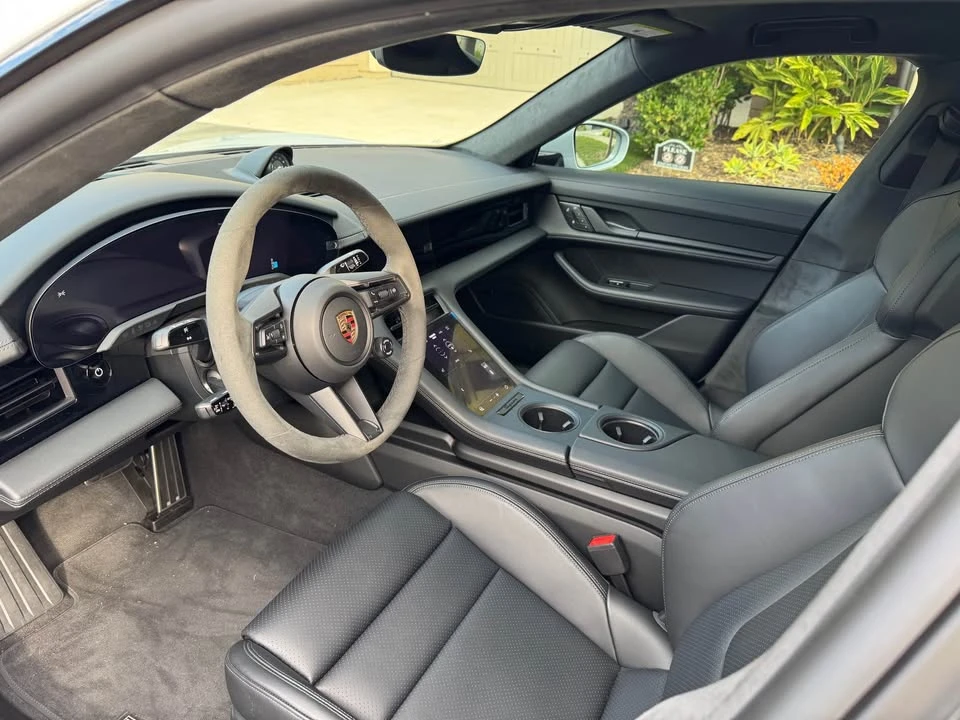 2025 Porsche Taycan GTS - Image 14 of 17