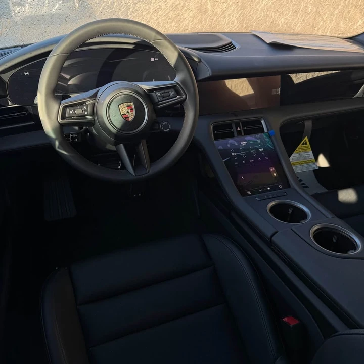 2025 Porsche Taycan - Image 8 of 10
